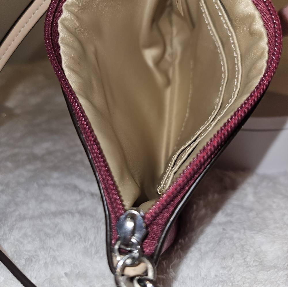 Coach Signature Nwot Wristlet in Burgundy - Picture 9 of 11